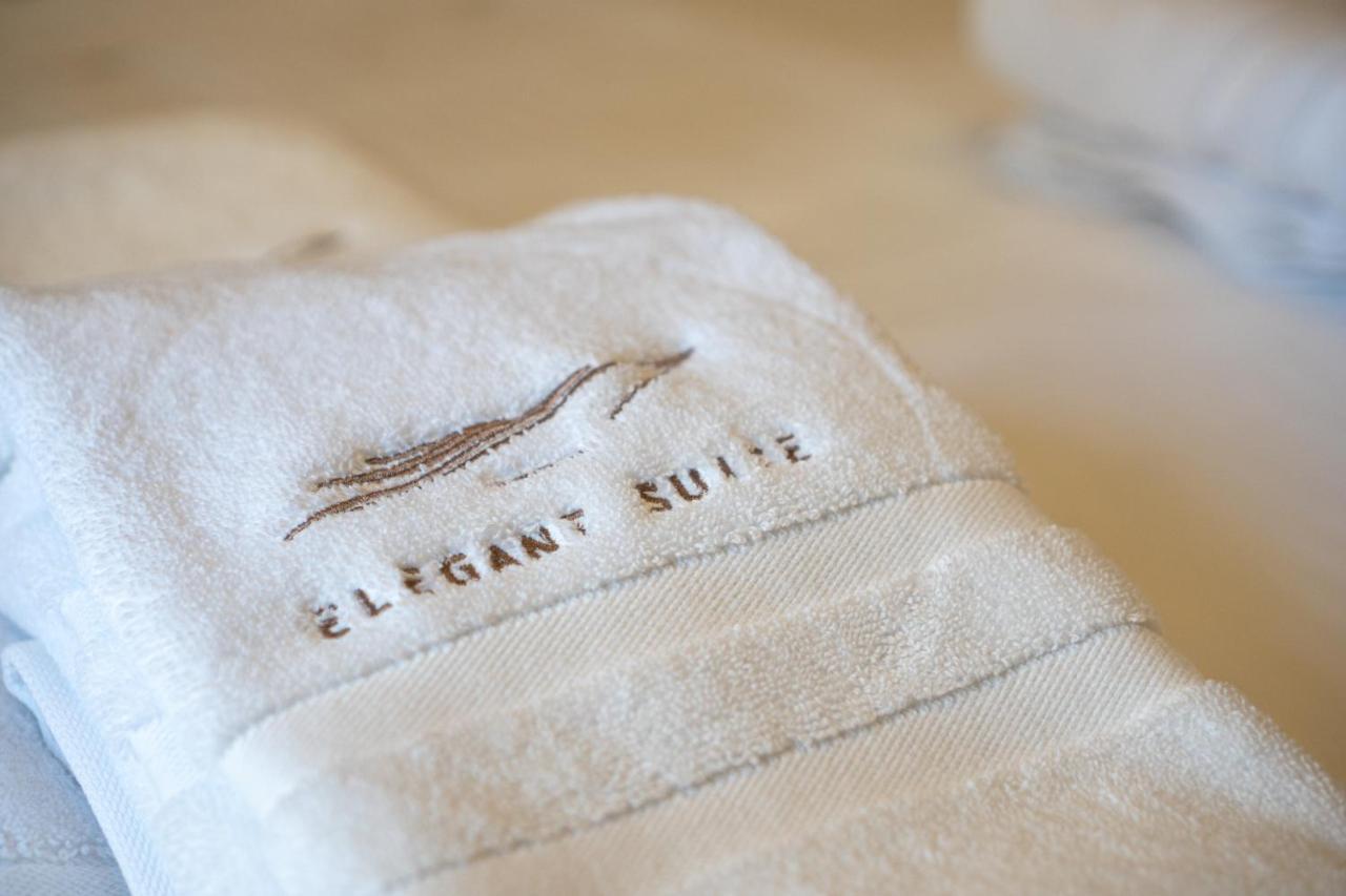 Elegant Suite - พีเรียส ภายนอก รูปภาพ
