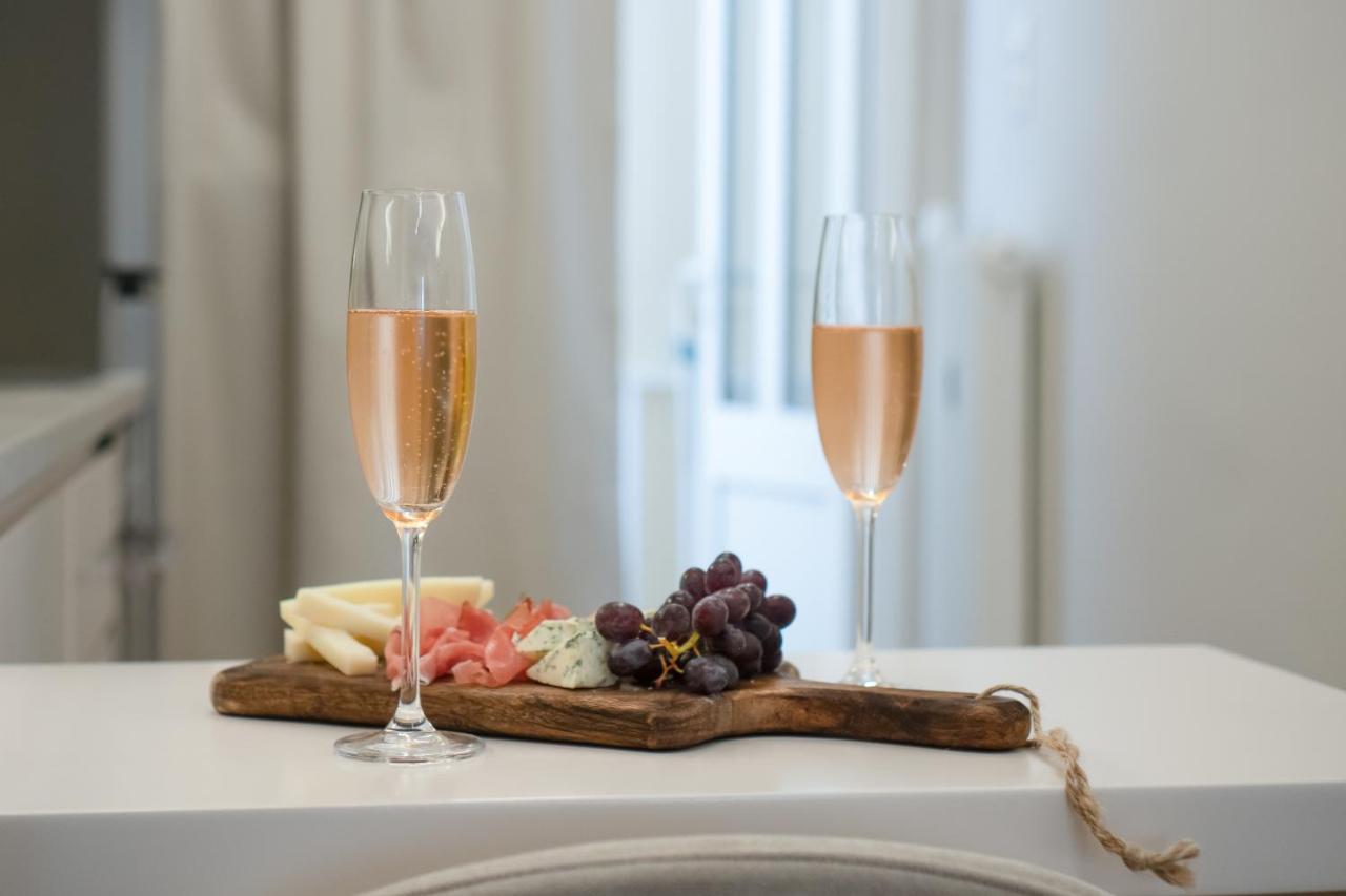 Elegant Suite - พีเรียส ภายนอก รูปภาพ